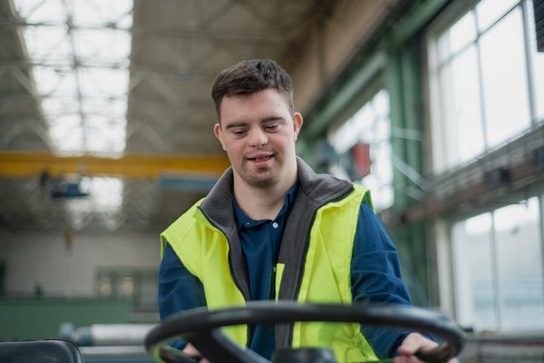 Quelles sont les meilleures pratiques pour l'intégration de systèmes ERP dans les PME manufacturières ?