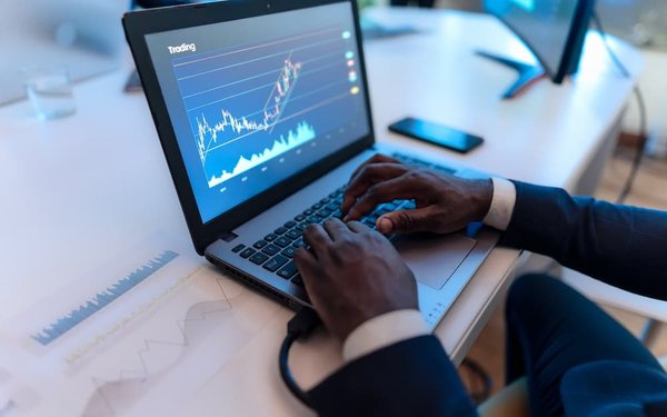 Quelle formation pour maîtriser les technologies blockchain dans le secteur financier?